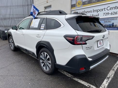 Used 2023 Subaru Outback Limited image 3