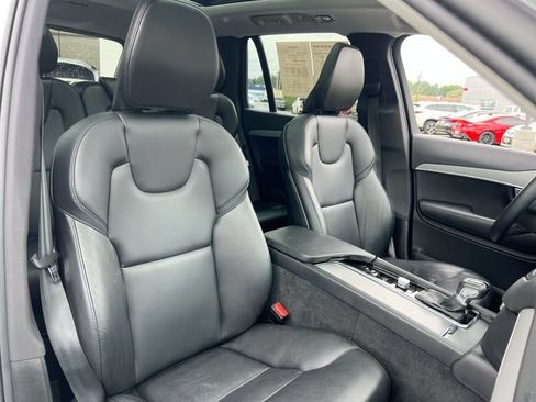Used 2022 Volvo XC90 T5 Momentum w/ Climate Package AWD/4WD image 28