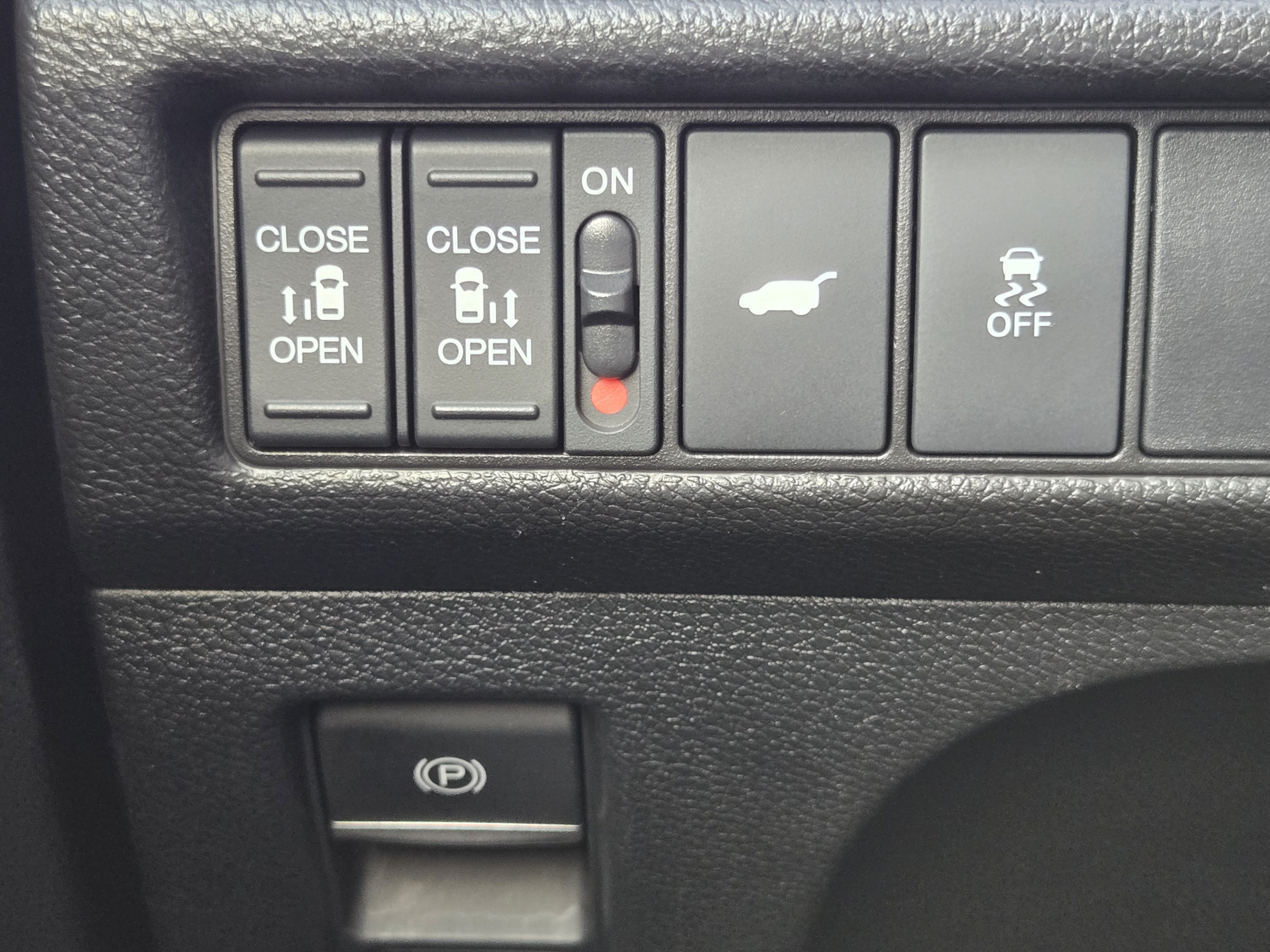 Used 2025 Honda Odyssey Sport-L image 18