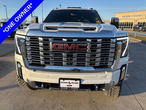 Used 2024 GMC Sierra 2500 Denali w/ Denali Reserve Package image 2