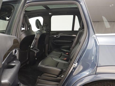 Used 2018 Volvo XC90 T5 Momentum w/ Convenience Package image 13