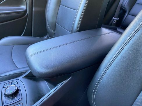 Used 2022 GMC Terrain SLT w/ Tech Package AWD/4WD image 56