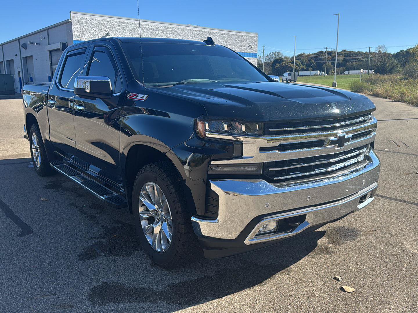 Used 2020 Chevrolet Silverado 1500 LTZ w/ LTZ Premium Package AWD/4WD image 7