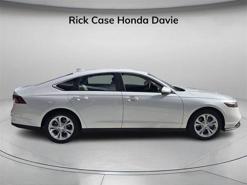 Used 2024 Honda Accord LX image 3