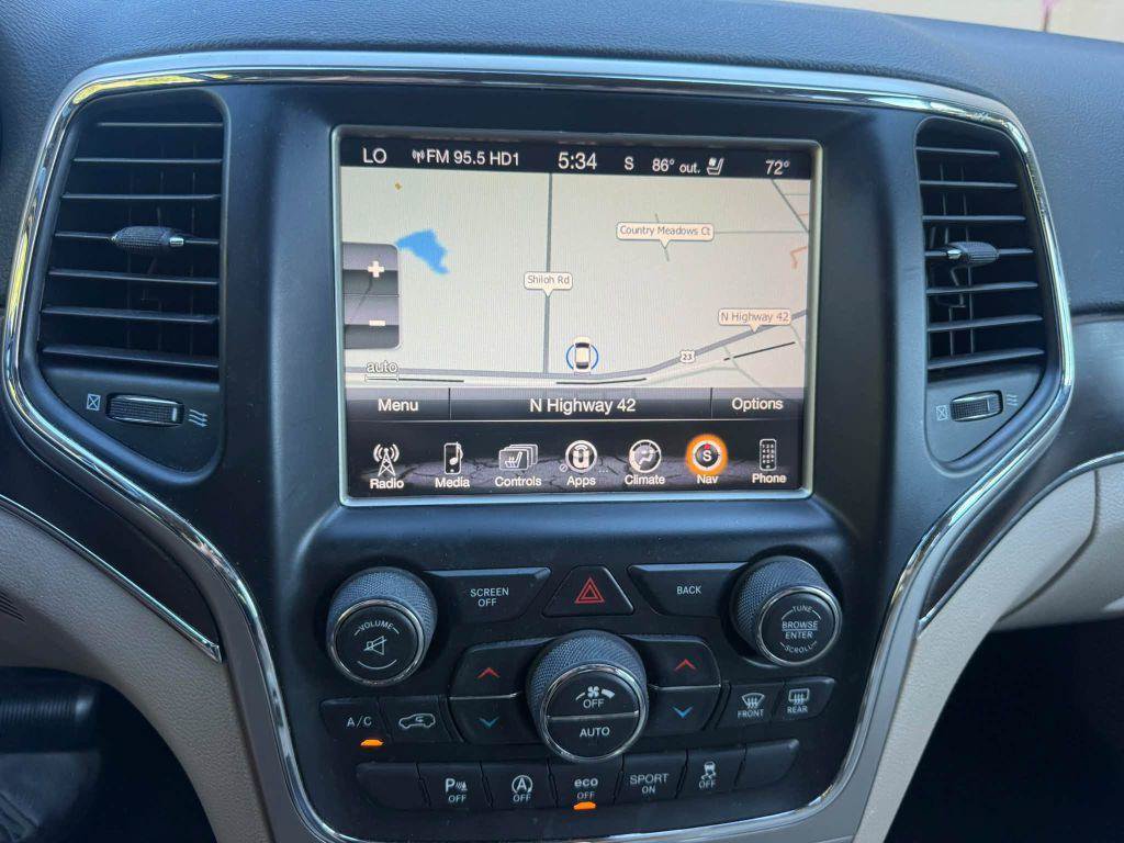 Used 2016 Jeep Grand Cherokee Limited w/ Luxury Group II AWD/4WD image 27
