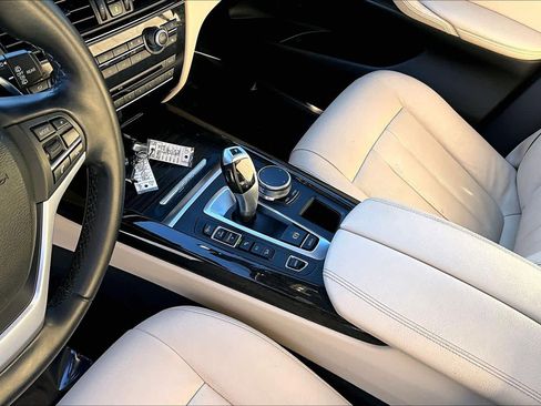 Used 2018 BMW X5 xDrive40e image 15