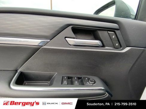 Certified 2025 GMC Acadia Elevation image 27