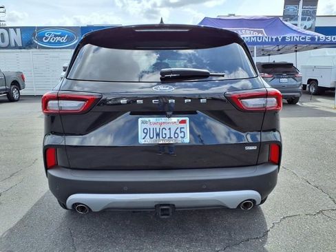 Certified 2025 Ford Escape SE w/ Class II Trailer Tow Package FWD image 21