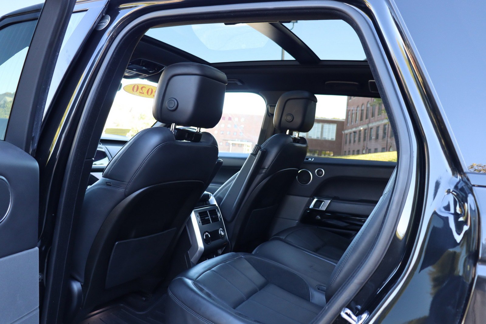 Used 2020 Land Rover Range Rover Sport HST AWD/4WD image 13