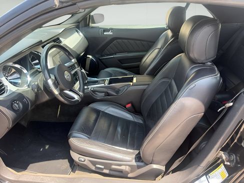 Used 2014 Ford Mustang Premium RWD image 7