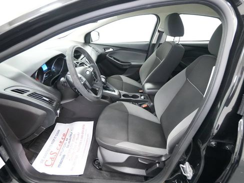Used 2014 Ford Focus SE FWD image 14