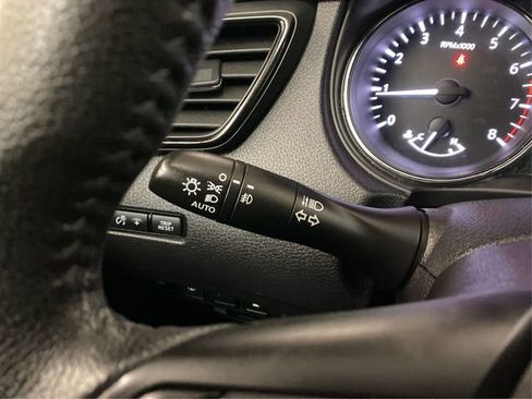 Used 2019 Nissan Rogue SL AWD/4WD image 23