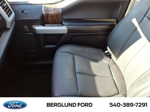 Used 2018 Ford F150 Lariat w/ Equipment Group 501A Mid image 33