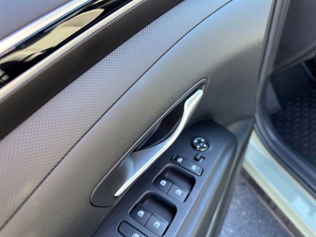 Used 2024 Hyundai Santa Cruz SEL w/ Activity Package FWD image 14