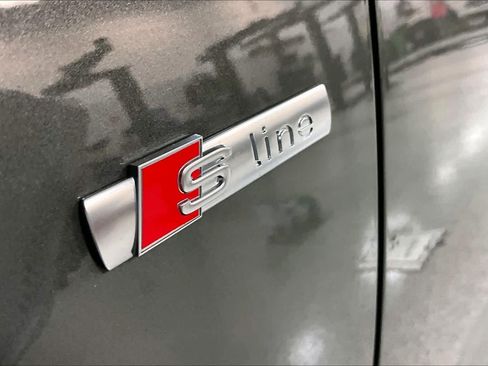 Used 2023 Audi Q3 2.0T Premium Plus w/ Premium Plus Package image 15