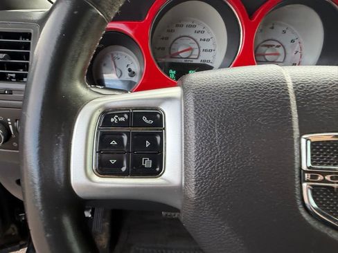 Used 2011 Dodge Challenger SRT8 image 27