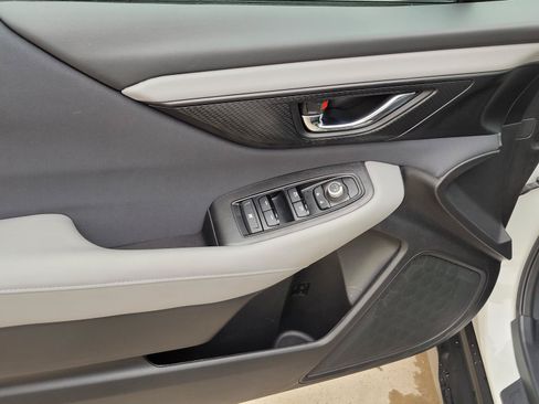 Certified 2025 Subaru Outback Premium AWD/4WD image 4
