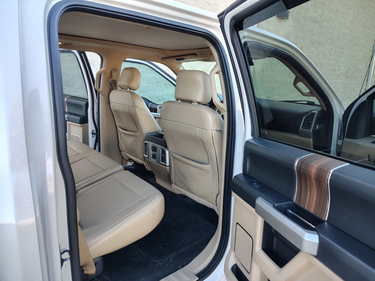 Used 2016 Ford F150 Lariat w/ Equipment Group 501A Mid AWD/4WD image 19