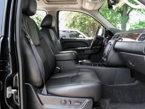 Used 2013 GMC Yukon XL Denali AWD/4WD image 51