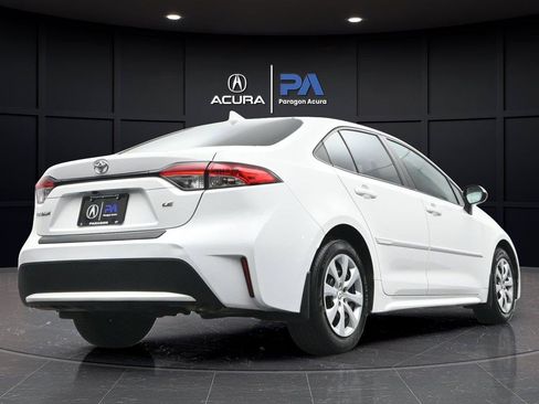 Used 2021 Toyota Corolla LE FWD image 32