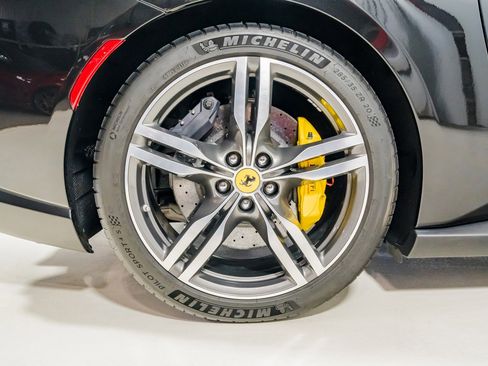 Used 2020 Ferrari Portofino image 25