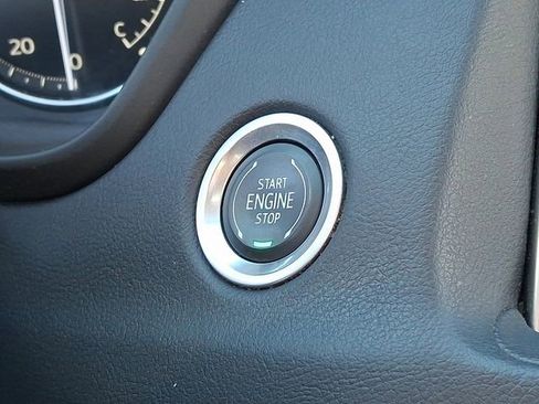 Certified 2021 Cadillac XT4 Luxury w/ Cold Weather Package image 27