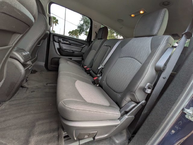 Used 2017 Chevrolet Traverse LT w/ Style and Technology Package FWD image 14