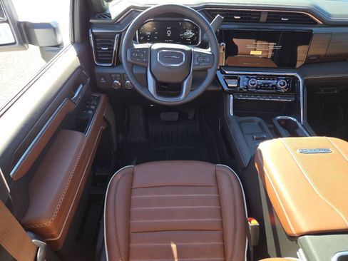 New 2026 GMC Sierra 2500 Denali Ultimate w/ LPO, Black Badging Package image 33