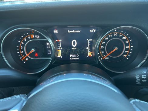 Used 2022 Jeep Wrangler Unlimited Sahara w/ LED Lighting Group image 19