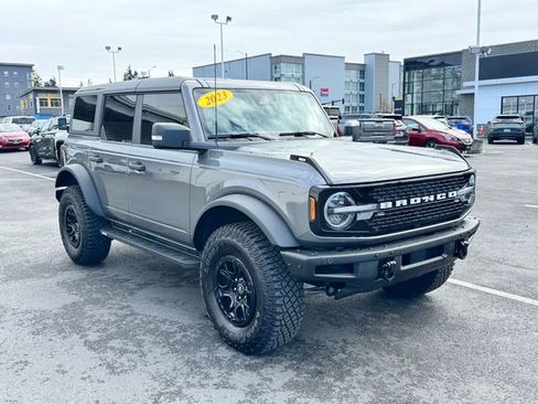 Used 2023 Ford Bronco Wildtrak image 9