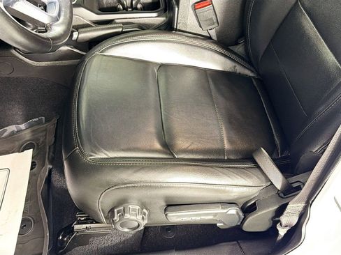 Used 2023 Jeep Wrangler Sahara image 19