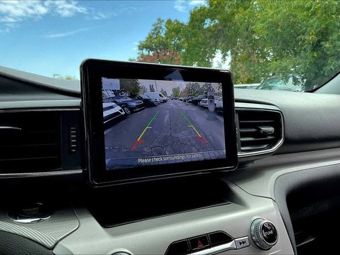 Used 2023 Ford Explorer XLT w/ Equipment Group 202A image 24