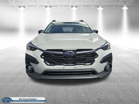 Used 2025 Subaru Crosstrek 2.0i Premium AWD/4WD image 2