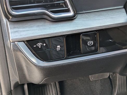 Certified 2023 Kia Sportage X-Line image 14