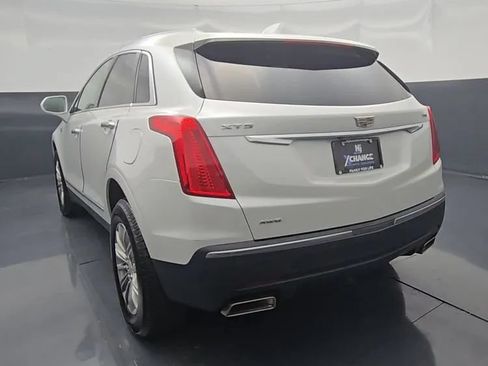 Used 2018 Cadillac XT5 Luxury w/ Driver Awareness Package AWD/4WD image 13
