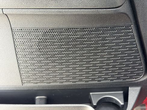 Used 2016 Ford Expedition XLT AWD/4WD image 25