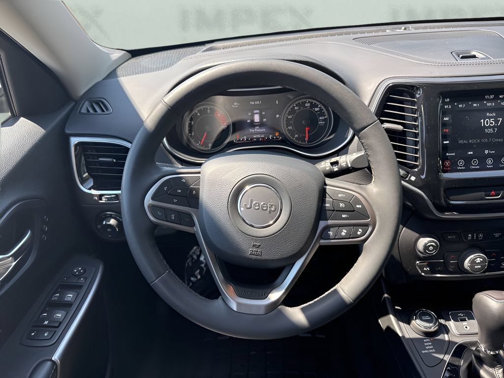 Used 2022 Jeep Cherokee Limited AWD/4WD image 15