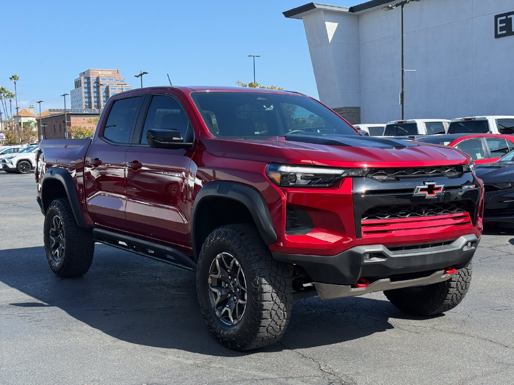 Used 2024 Chevrolet Colorado ZR2 w/ ZR2 Convenience Package III AWD/4WD image 5
