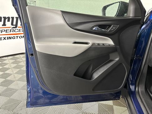 Used 2022 Chevrolet Equinox LS FWD image 8