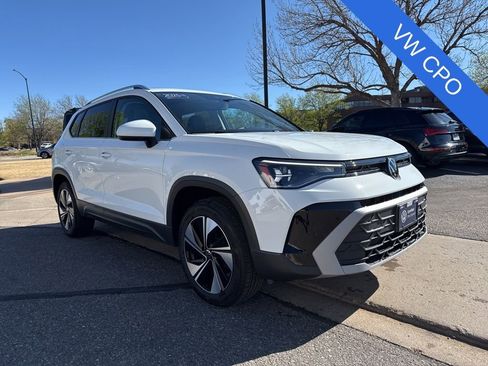 Used 2025 Volkswagen Taos SE image 8