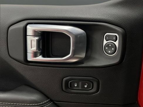 Used 2022 Jeep Gladiator Overland w/ Popular Equipment Package image 29