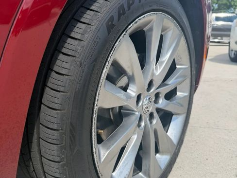 Used 2022 Buick Envision Avenir w/ Technology Package II AWD/4WD image 8