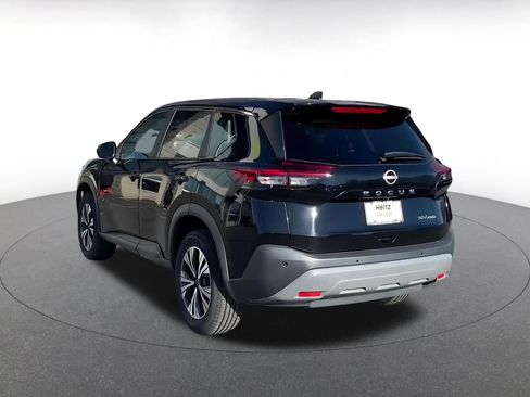 Used 2023 Nissan Rogue SV image 11