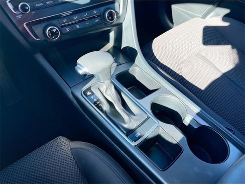 Used 2020 Kia Optima LX image 16