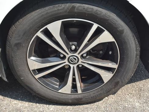 Used 2020 Nissan Sentra SV FWD image 41
