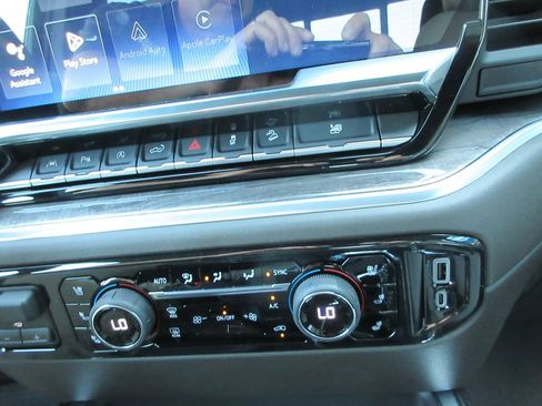 New 2026 Chevrolet Silverado 1500 LTZ w/ LTZ Premium Package AWD/4WD image 35