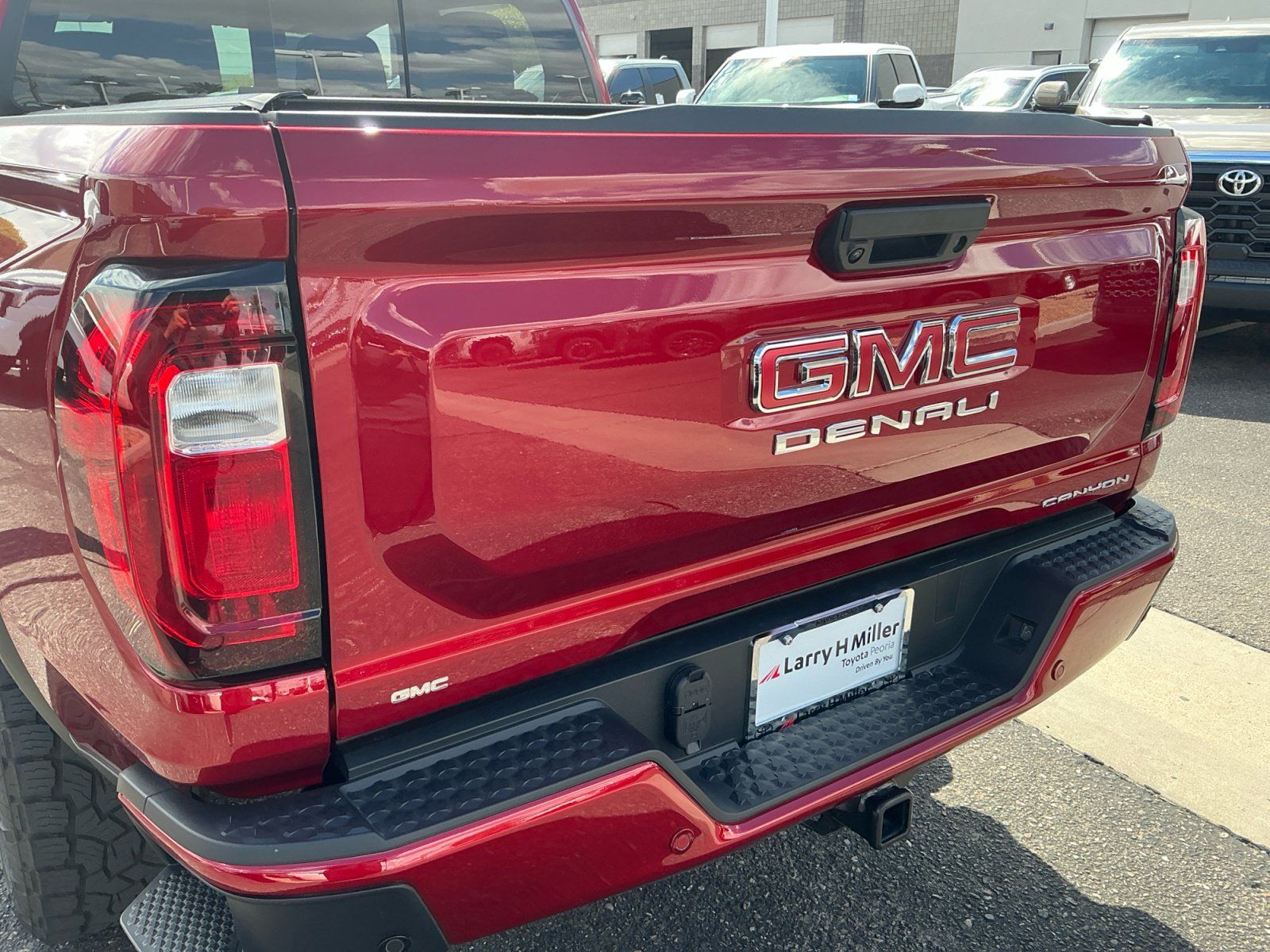 Used 2026 GMC Canyon Denali AWD/4WD image 14