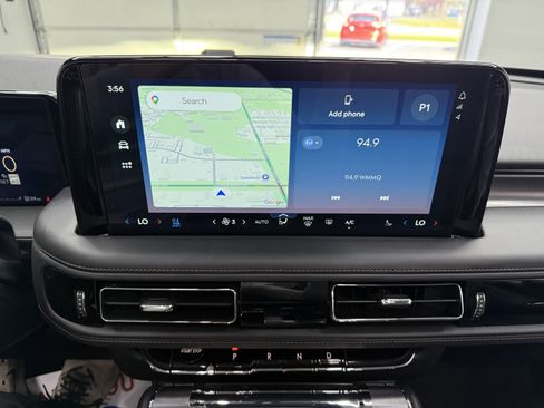 Used 2025 Lincoln Aviator AWD image 18