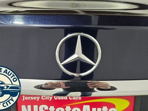 Used 2018 Mercedes-Benz C 300 4MATIC Sedan w/ Premium Package image 30