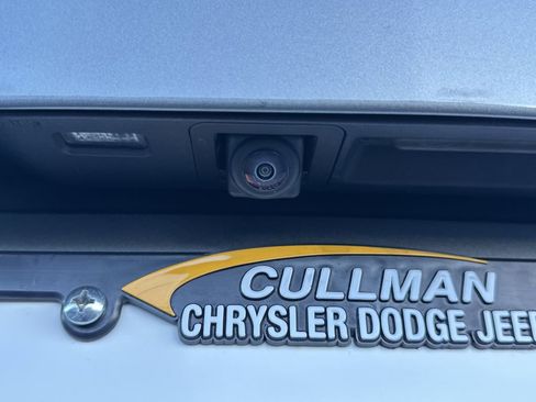 Used 2024 Chevrolet TrailBlazer RS w/ Driver Confidence Package image 29